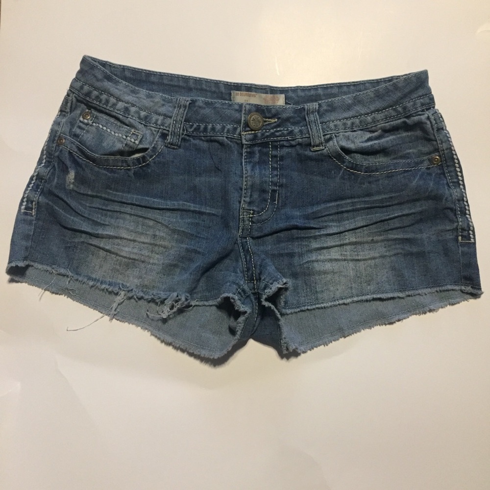 No Boundaries Denim Shorts Pocket Detail 5 Pockets